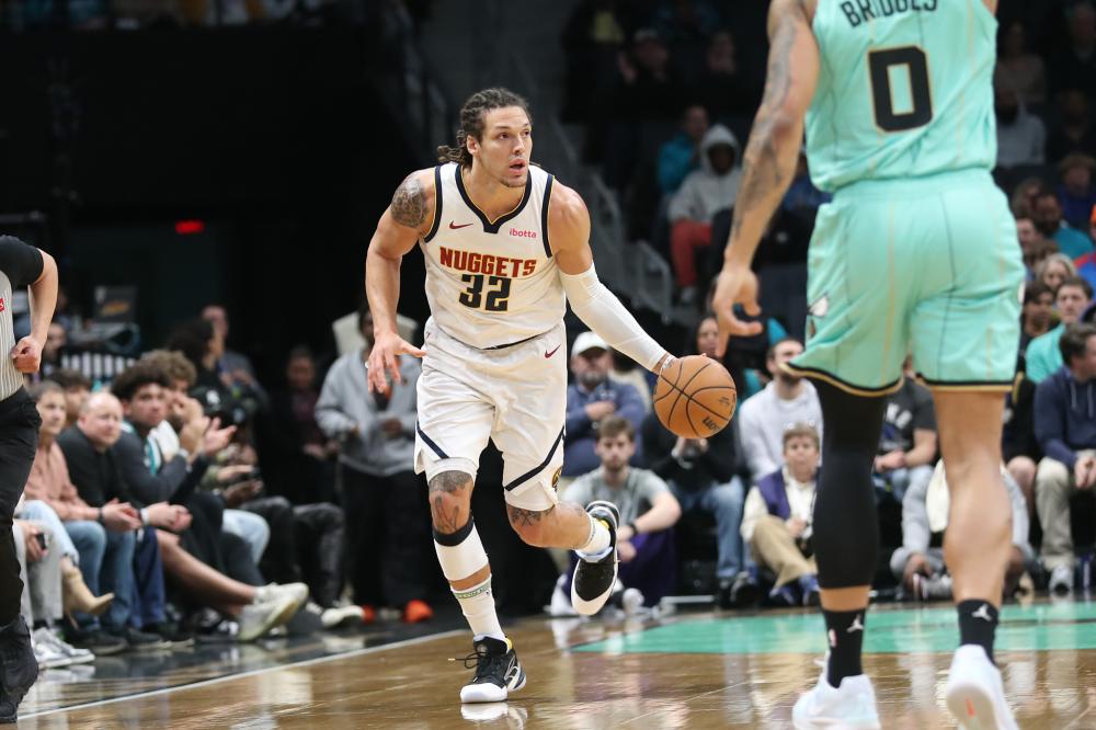 一脚出其不 一脚出其不