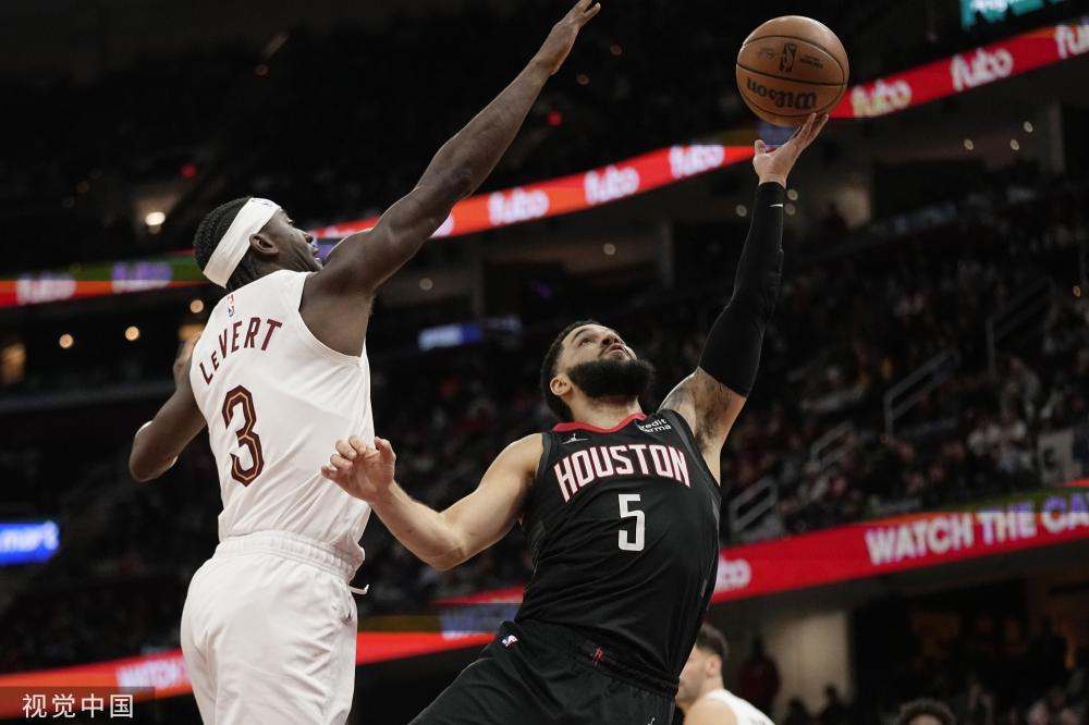 人屏住呼吸 人屏住呼吸