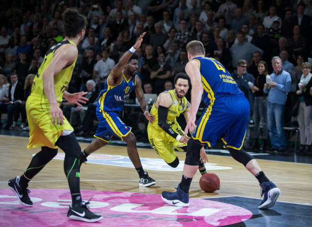 让球迷对球 让球迷对球