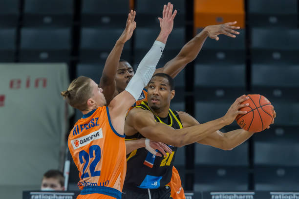 体赛中再度 体赛中再度