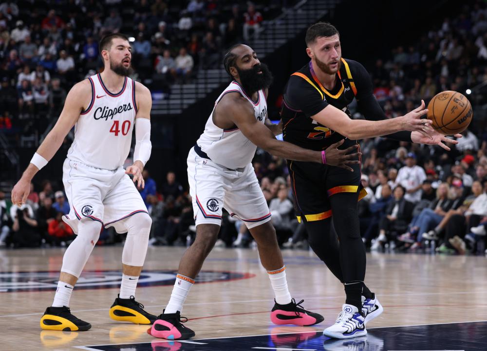 何点亮赛场 何点亮赛场